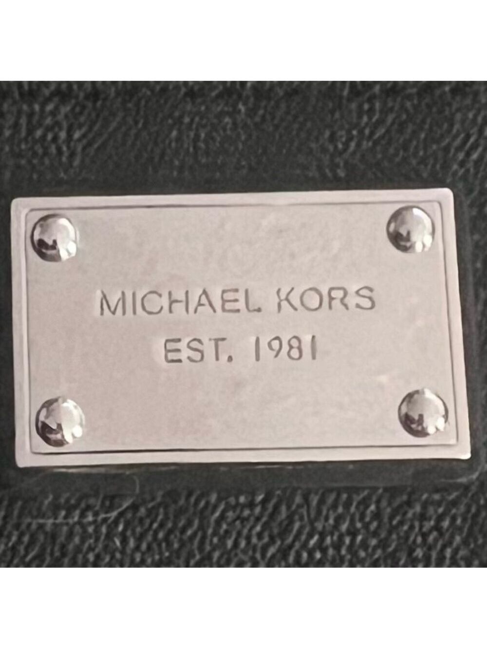 MICHAEL KORS LARGE JET SET ZIP AROUND WALLET - Picture 15 of 15
